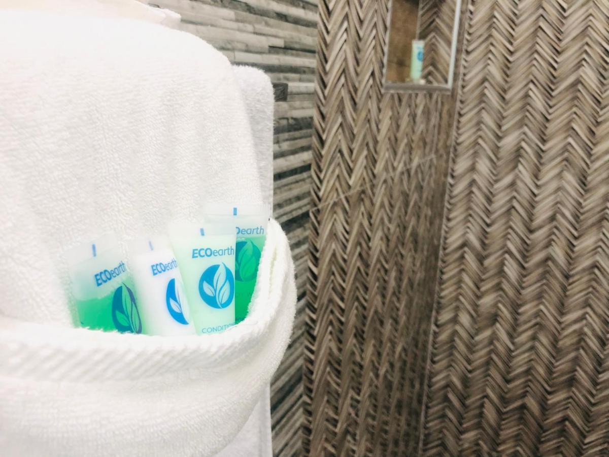 Luxury Apartments And Rooms,The Lagoons モンテゴ・ベイ エクステリア 写真