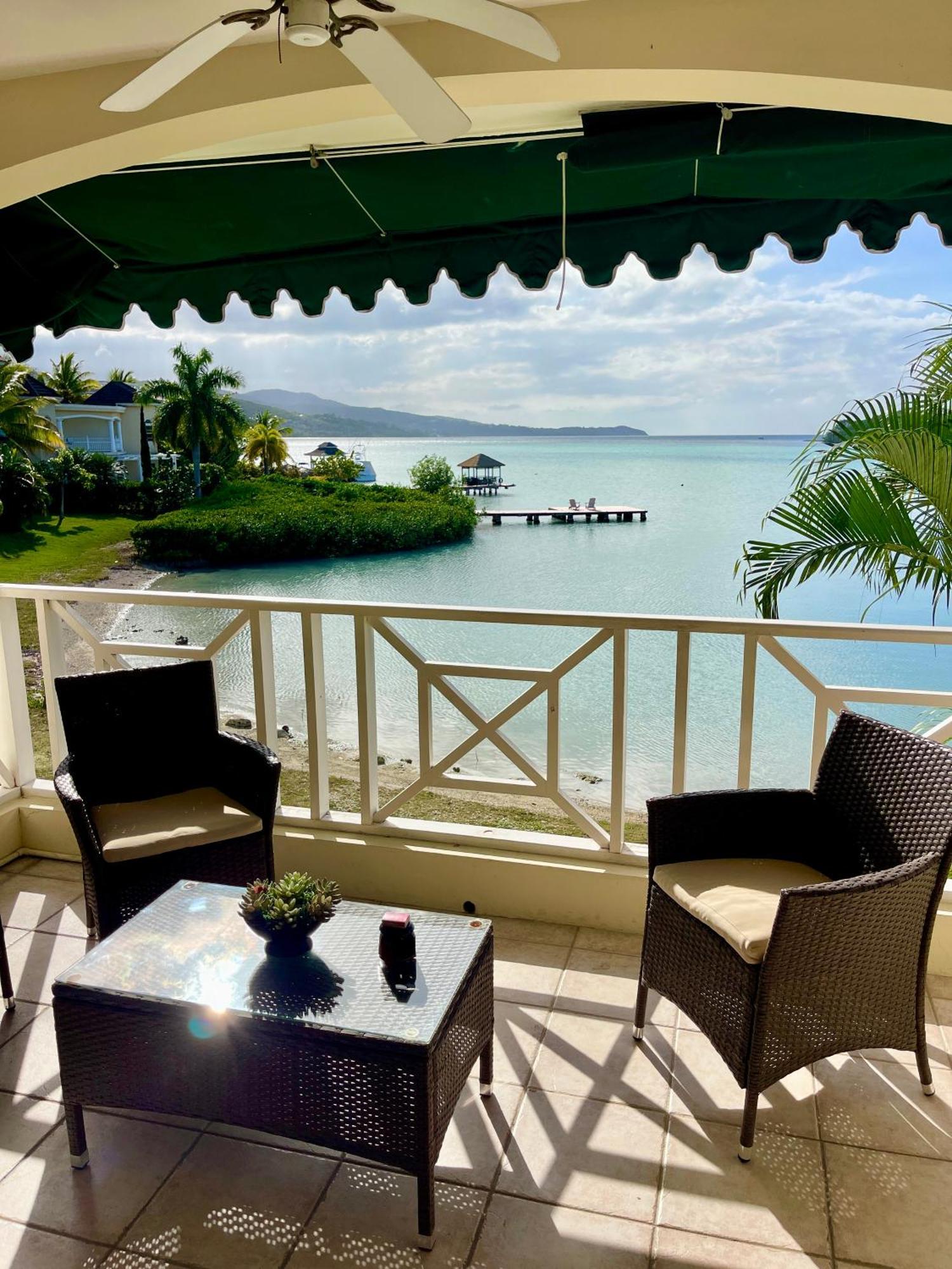 Luxury Apartments And Rooms,The Lagoons モンテゴ・ベイ エクステリア 写真