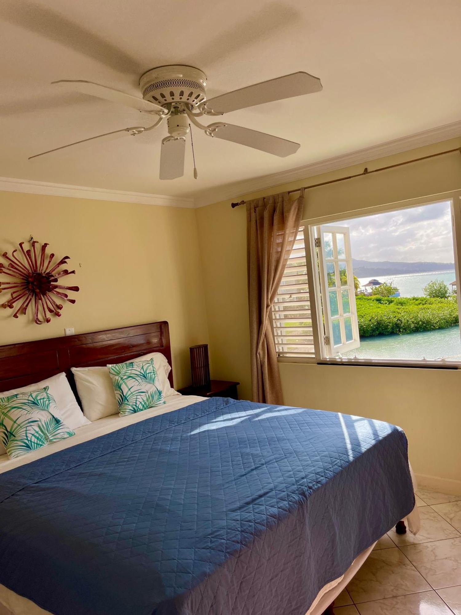 Luxury Apartments And Rooms,The Lagoons モンテゴ・ベイ エクステリア 写真