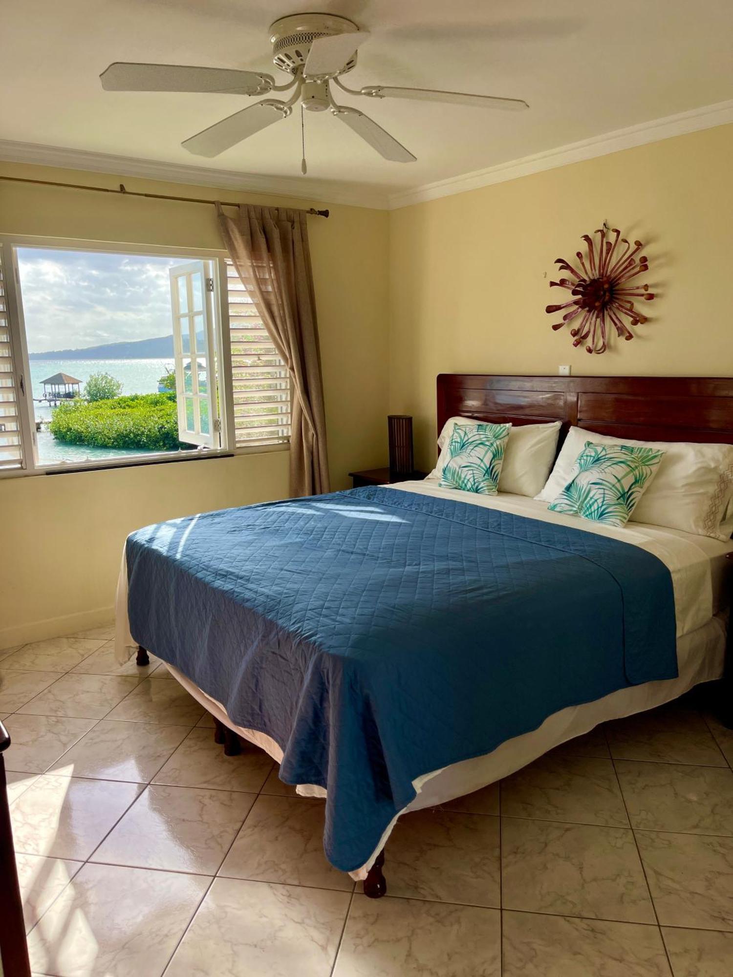 Luxury Apartments And Rooms,The Lagoons モンテゴ・ベイ エクステリア 写真