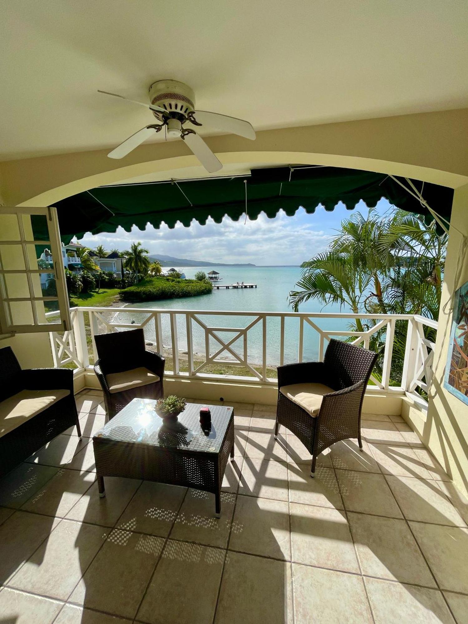 Luxury Apartments And Rooms,The Lagoons モンテゴ・ベイ エクステリア 写真
