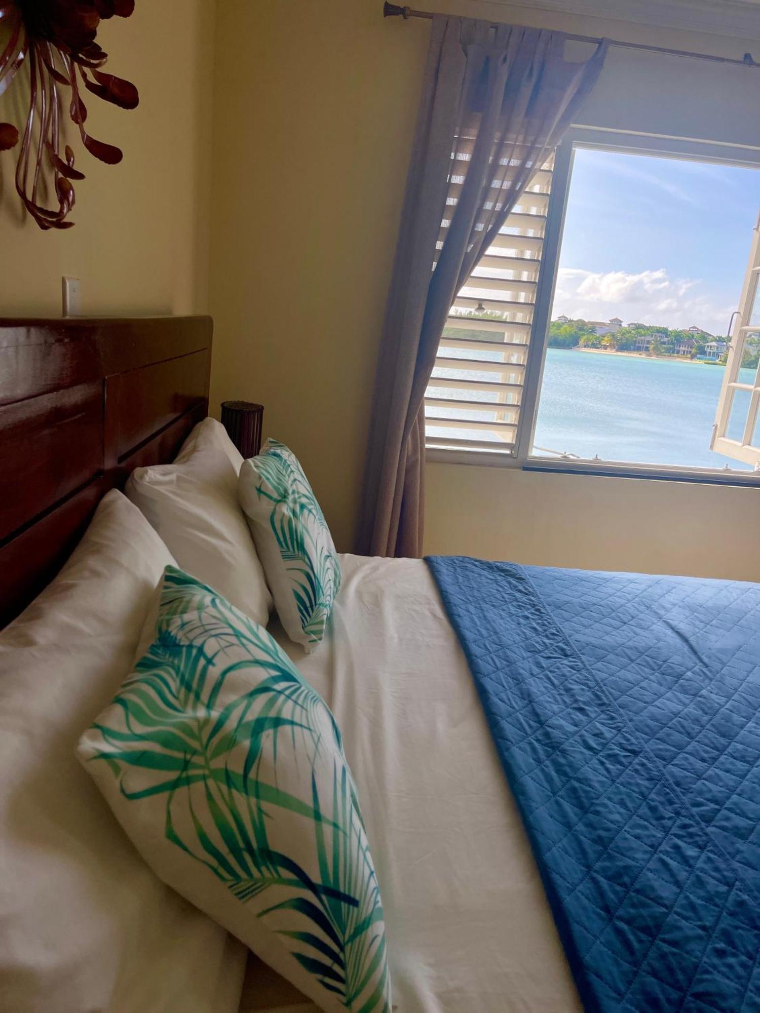 Luxury Apartments And Rooms,The Lagoons モンテゴ・ベイ エクステリア 写真