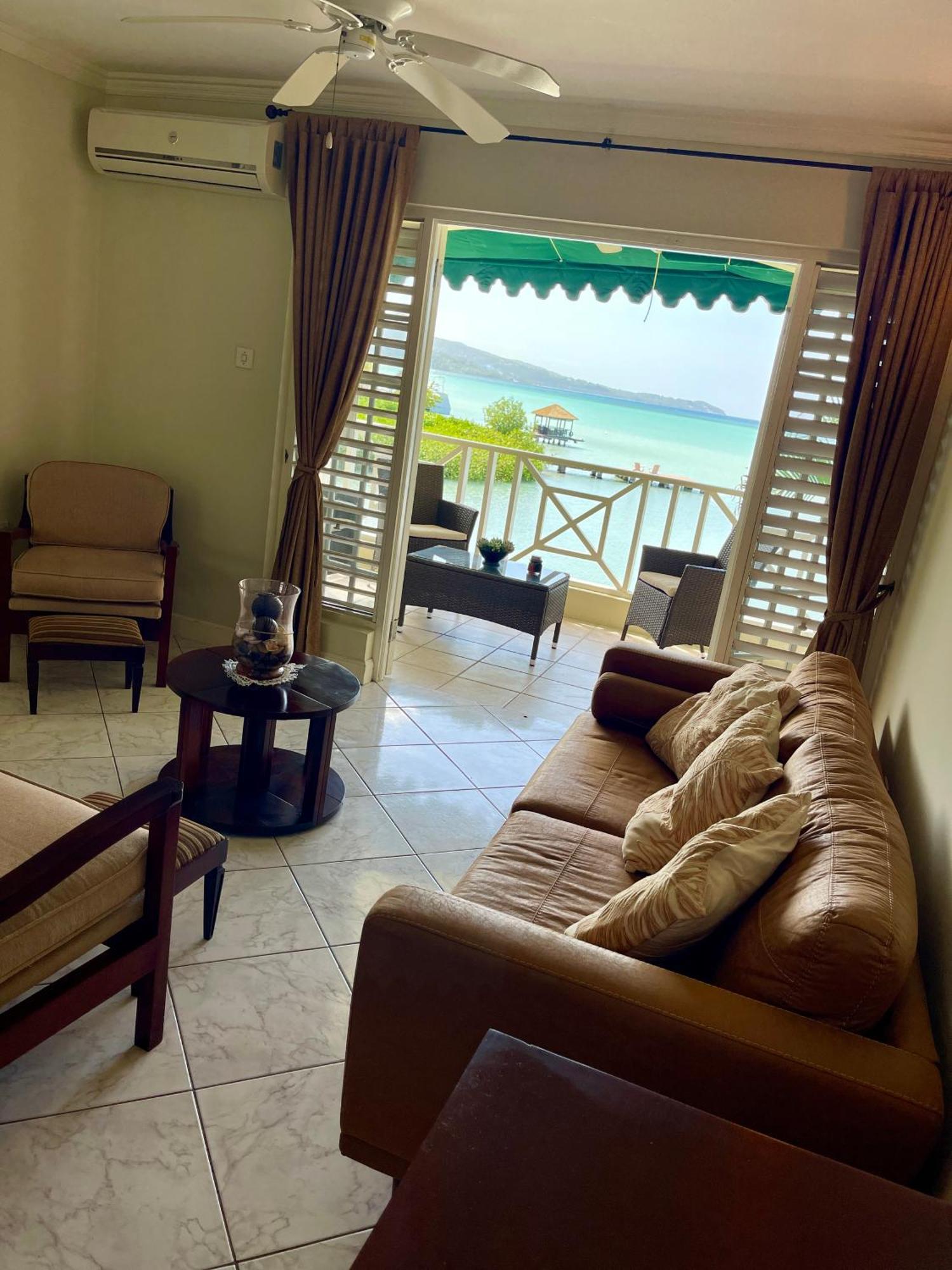 Luxury Apartments And Rooms,The Lagoons モンテゴ・ベイ エクステリア 写真